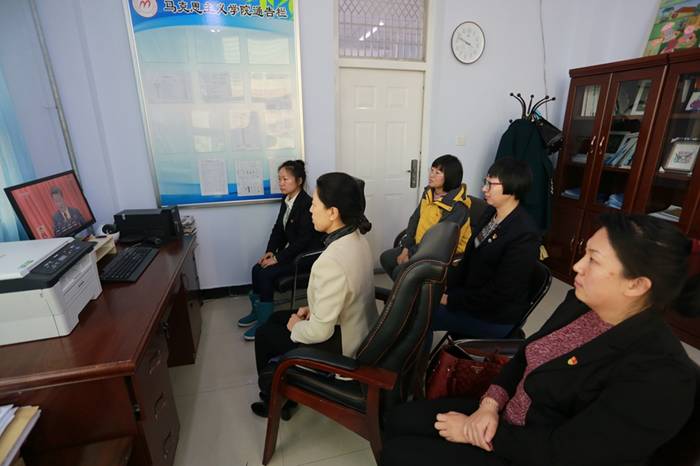 http://www.hhhxy.cn/__local/D/BC/A9/F05530BBB85BEAC2E1D2BA51E2B_B69AEFD1_6194B.jpg